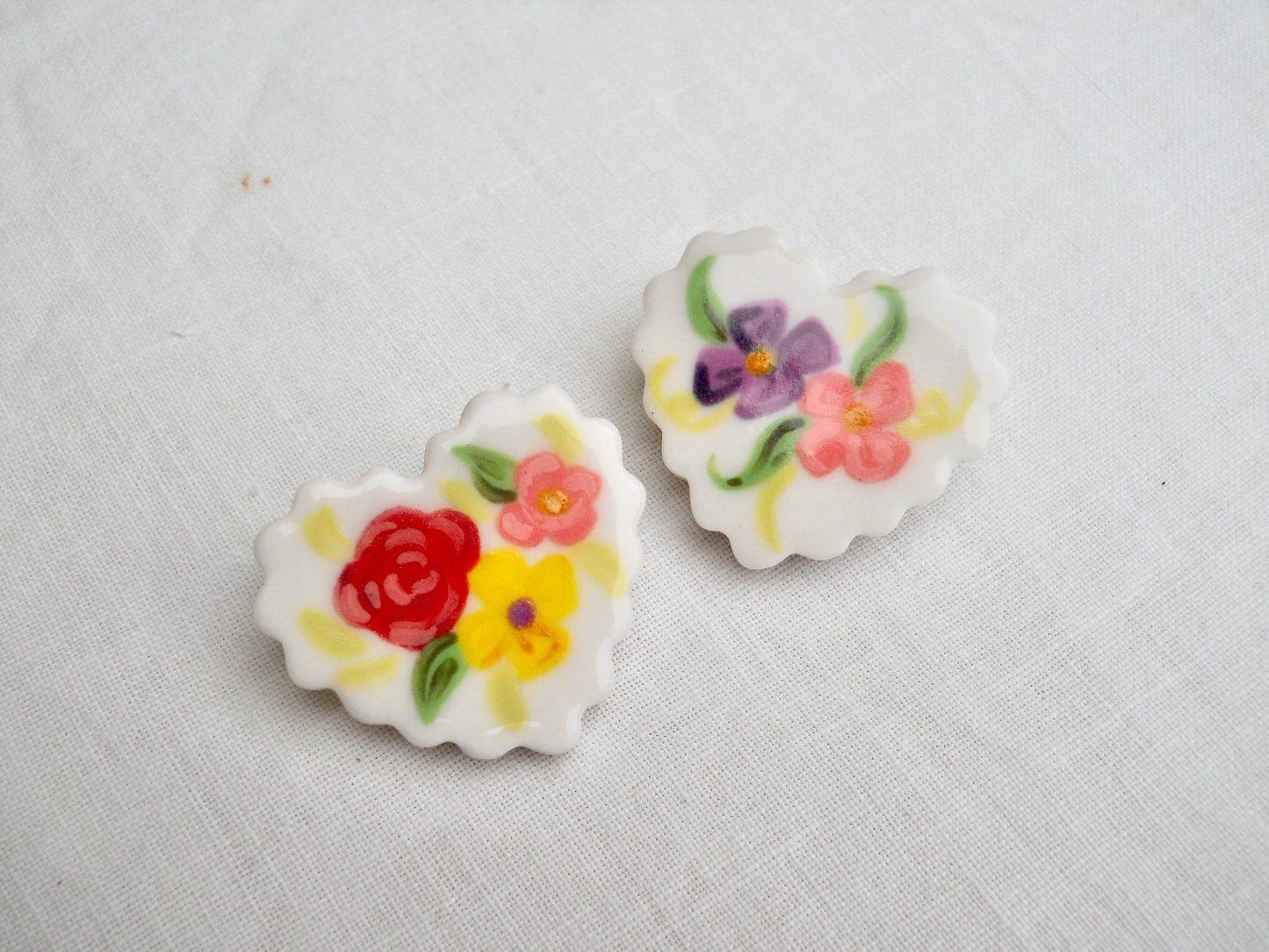 Red Floral Heart Pin